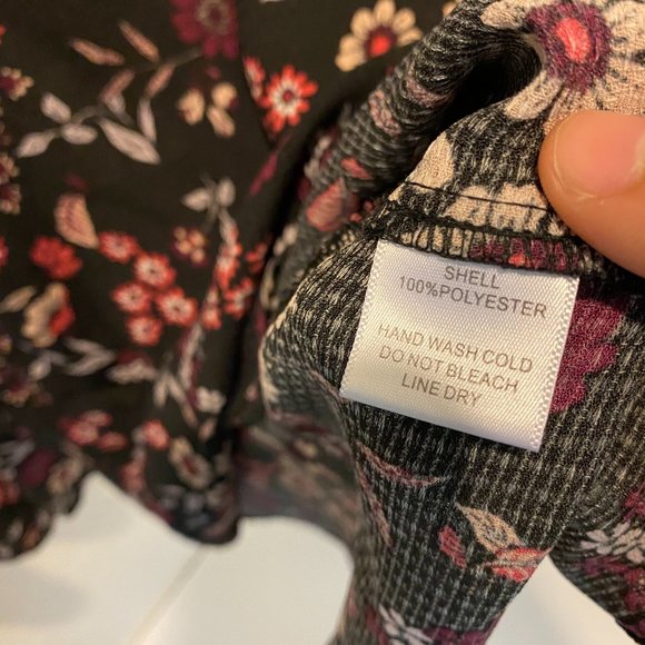 W5 | Floral Print Peplum Casual Top w/Fringe Trim - Picture 4 of 6